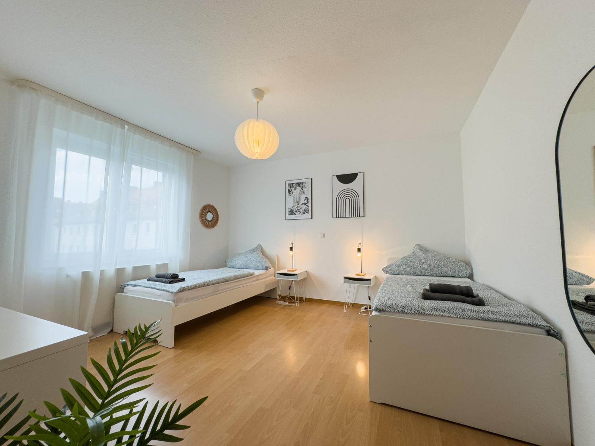 110Qm - 4 Zimmer - Privat Parkplatz - Zentral - Balkon - Mallibase Apartments Kassel Exterior foto