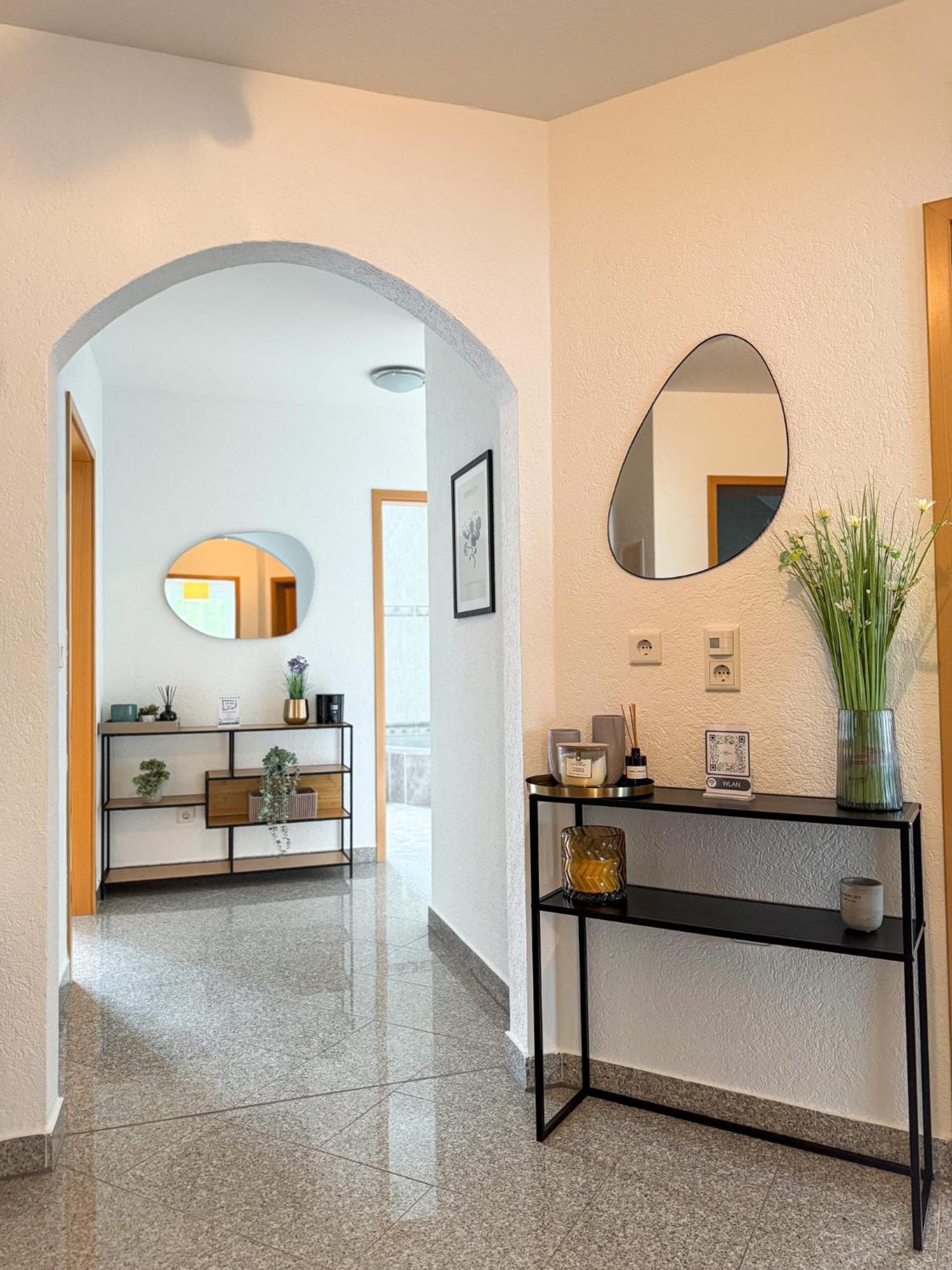 110Qm - 4 Zimmer - Privat Parkplatz - Zentral - Balkon - Mallibase Apartments Kassel Exterior foto