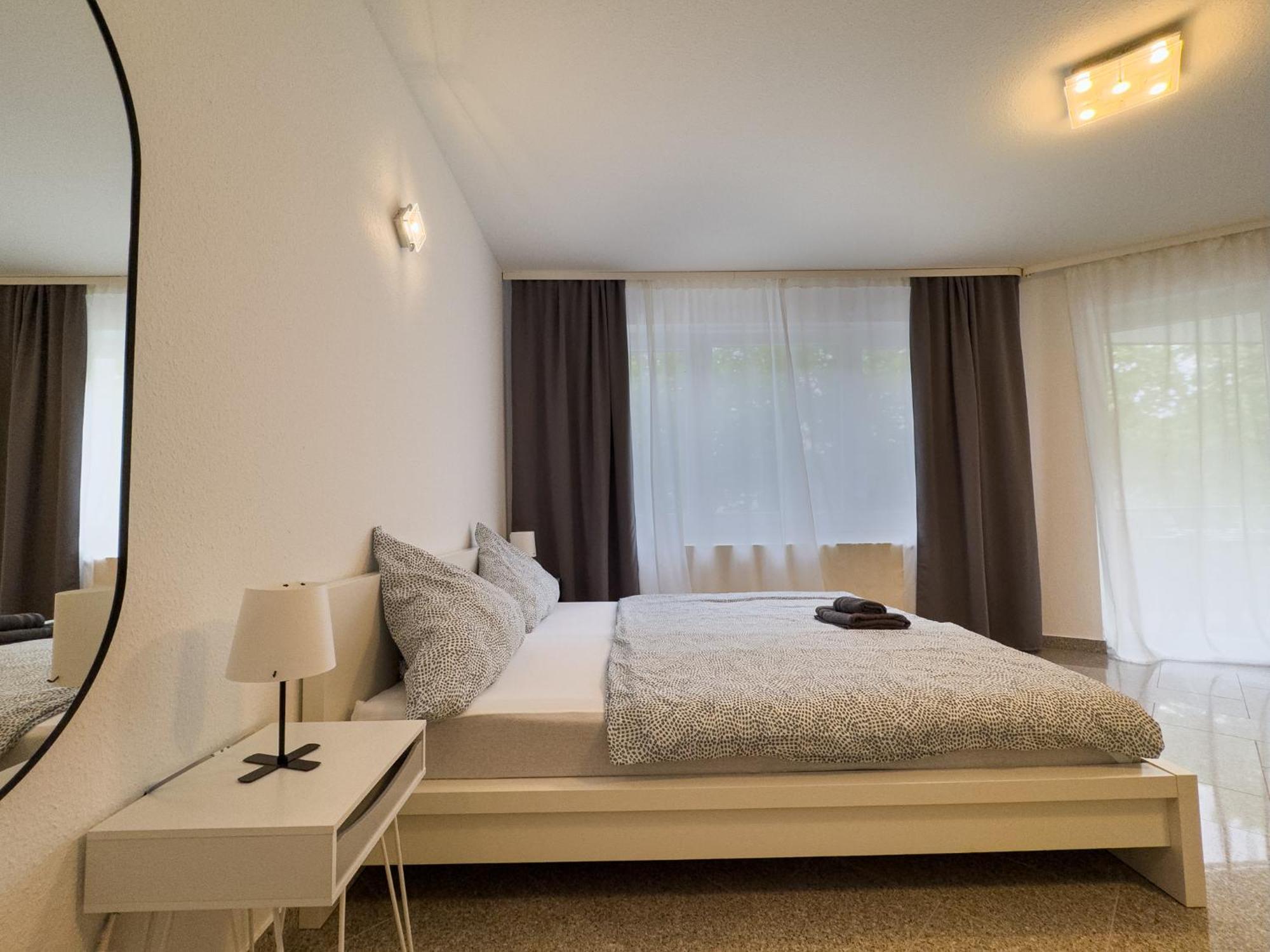110Qm - 4 Zimmer - Privat Parkplatz - Zentral - Balkon - Mallibase Apartments Kassel Exterior foto